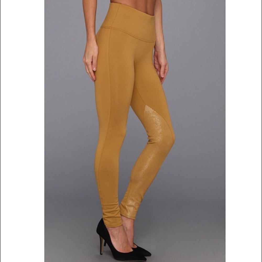 Spanx Ready To Wow Camel Ridding Leggings Medium